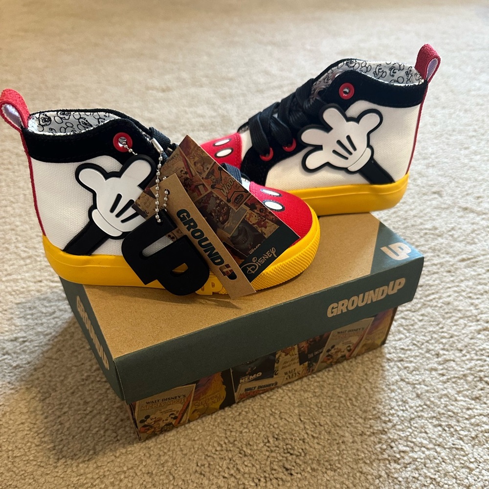 Toddler UP sneakers